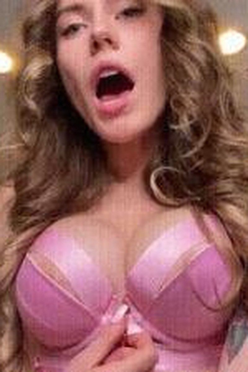 I'm In Control - Screenshot 1 of 4 - Big Tits