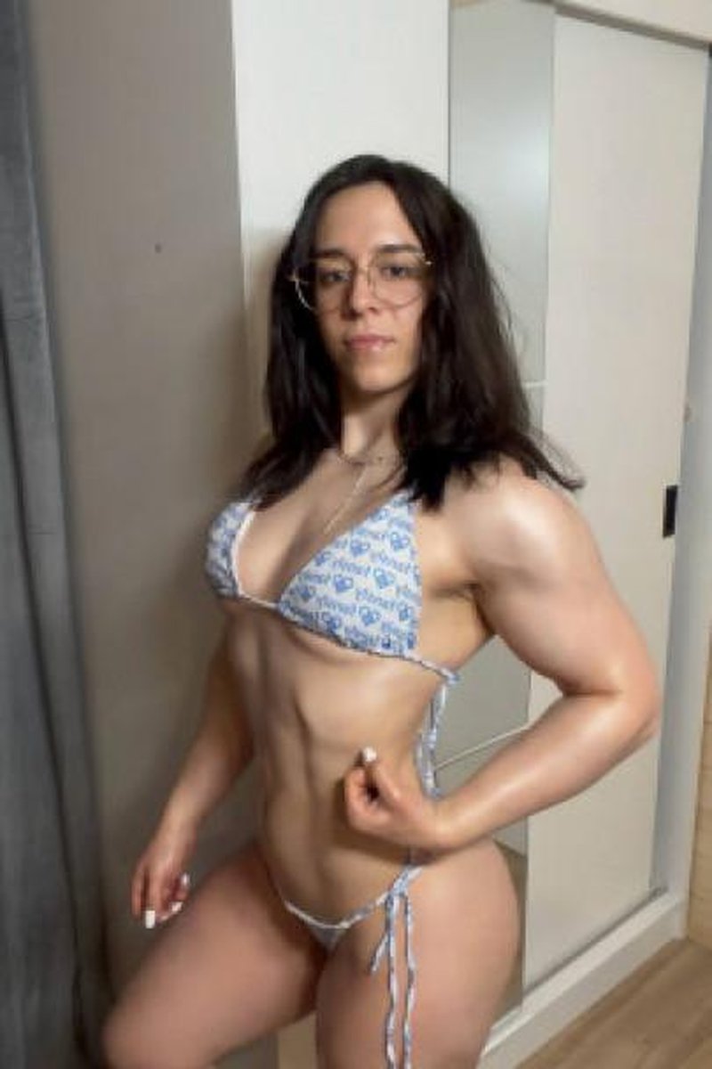Biceps Pumping - Screenshot 1 of 4 - Domination