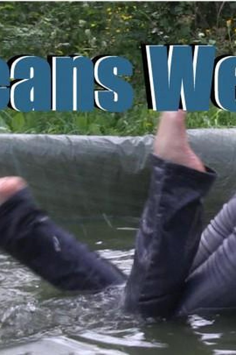 Jeans Wetting - Screenshot 1 of 4 - Golden Shower