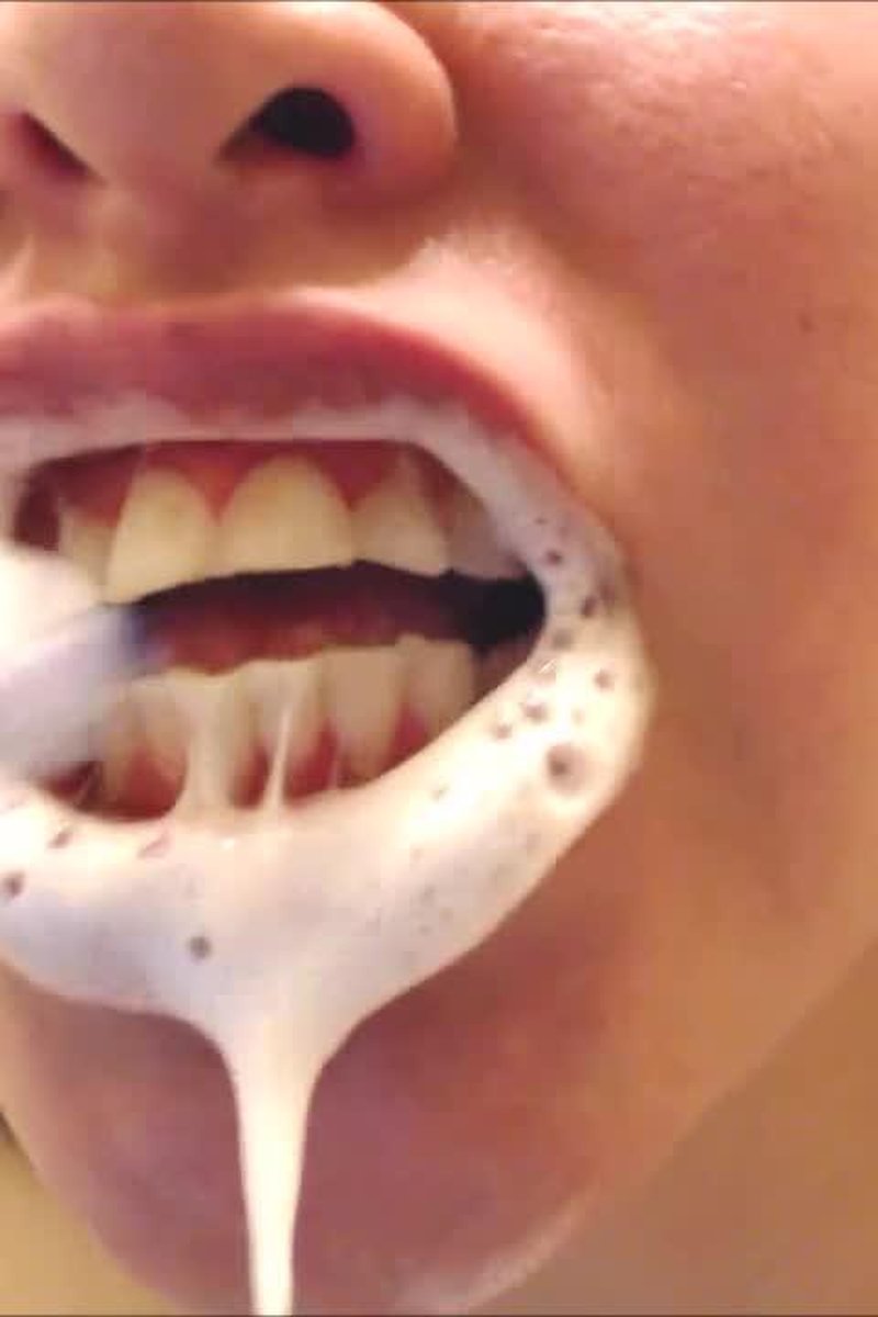 Messy Teeth Brushing - Screenshot 1 of 4 - Bad Breath