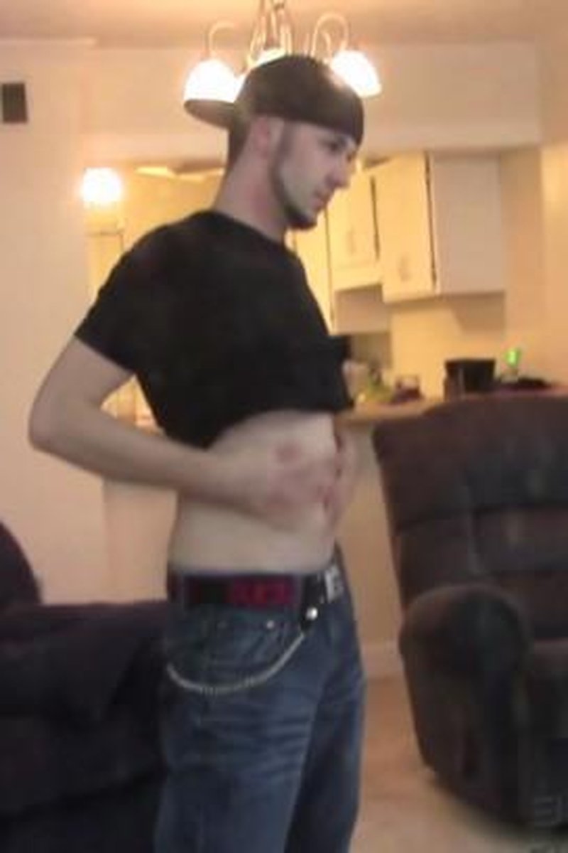 Shrinking Stalker - Screenshot 1 of 4 - Erotic Magic