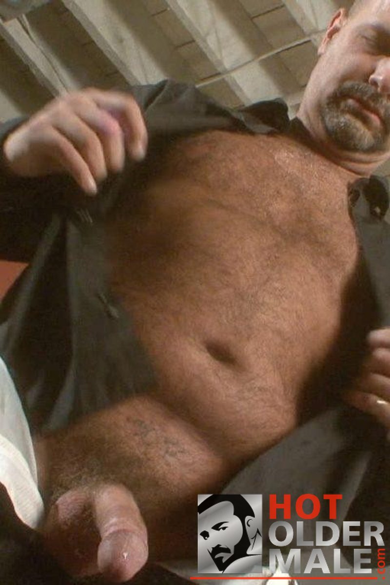 Allen Payne - Screenshot 1 of 4 - Bears