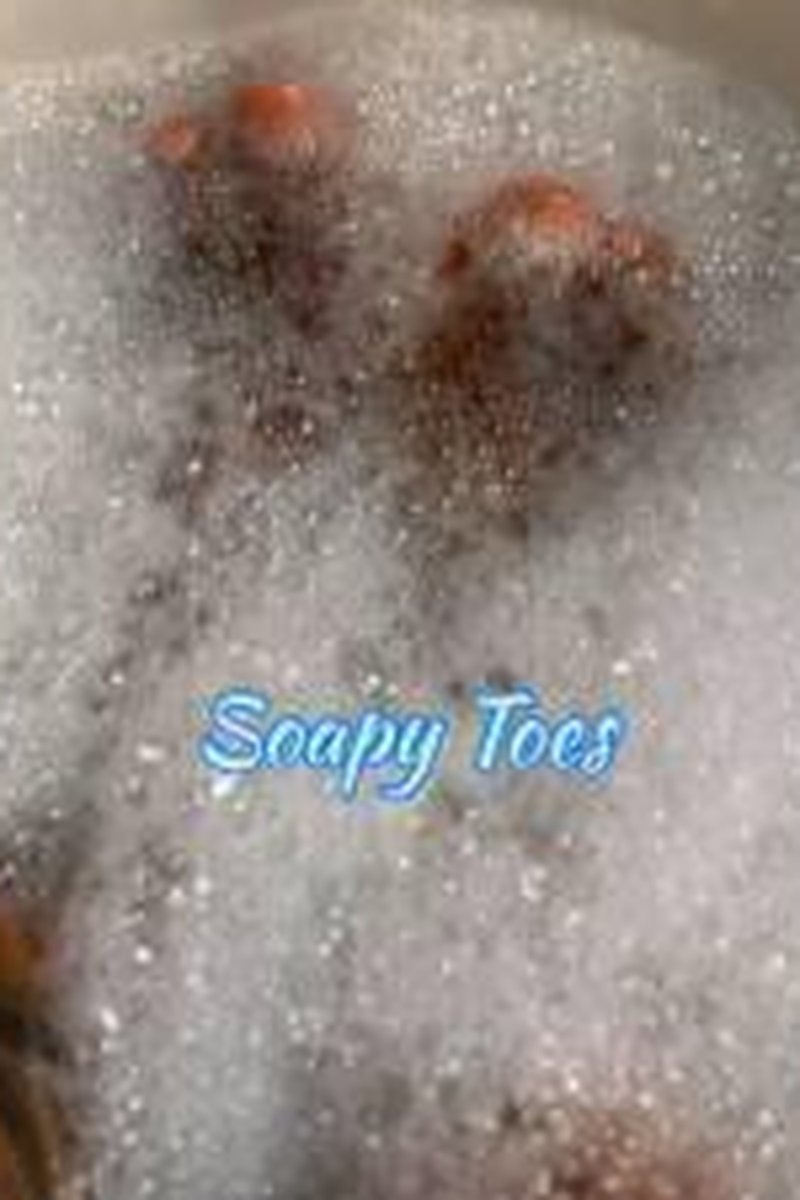 Soapy Toes - Screenshot 1 of 4 - BBW