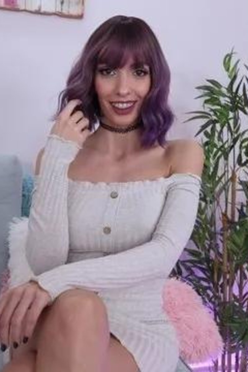 Daydreaming About Fucking My Roommate - Sweet Bunny - Screenshot 1 of 4 - Big Tits