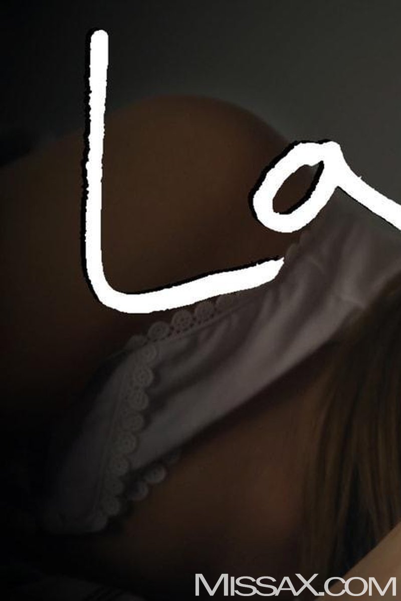 Laura - Screenshot 1 of 4 - Brown Hair