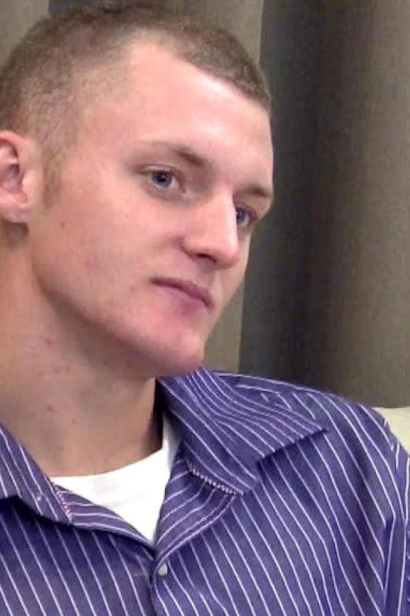 James' Interview - Screenshot 1 of 4 - Blond Hair