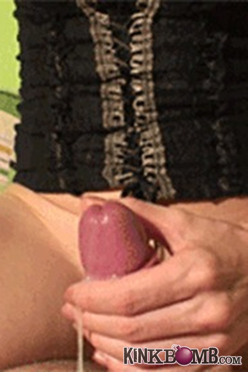 Mayashandjobs: Teasing Him and Ride Him - Screenshot 1 of 4 - Brown Hair