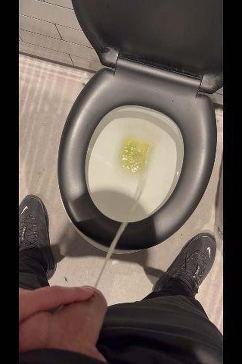 Piss Compilation - Screenshot 1 of 4 - Big Dick
