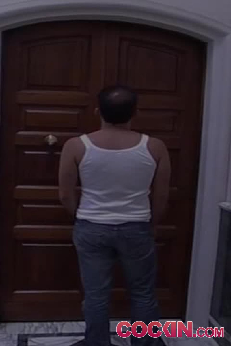 Unwillingly 2 - Screenshot 1 of 4 - Gay