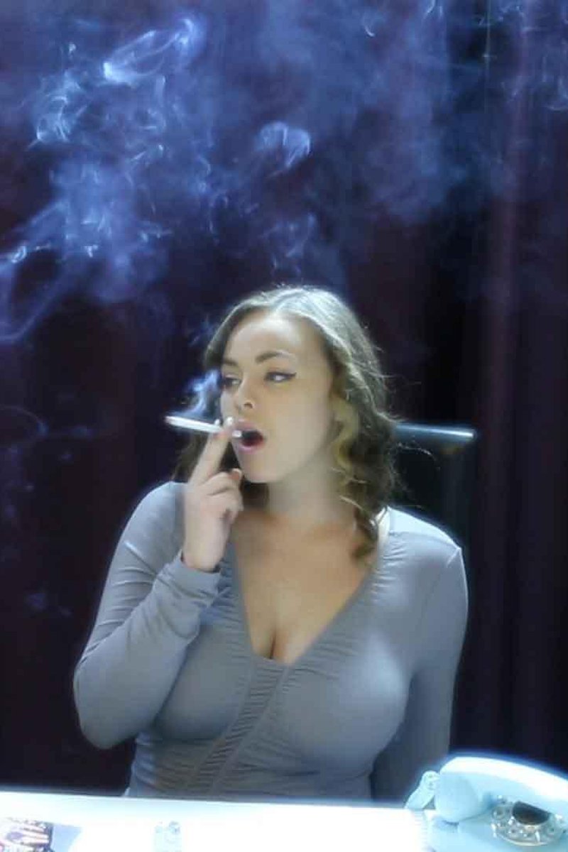 Lindy 1 - Screenshot 1 of 4 - Spanking