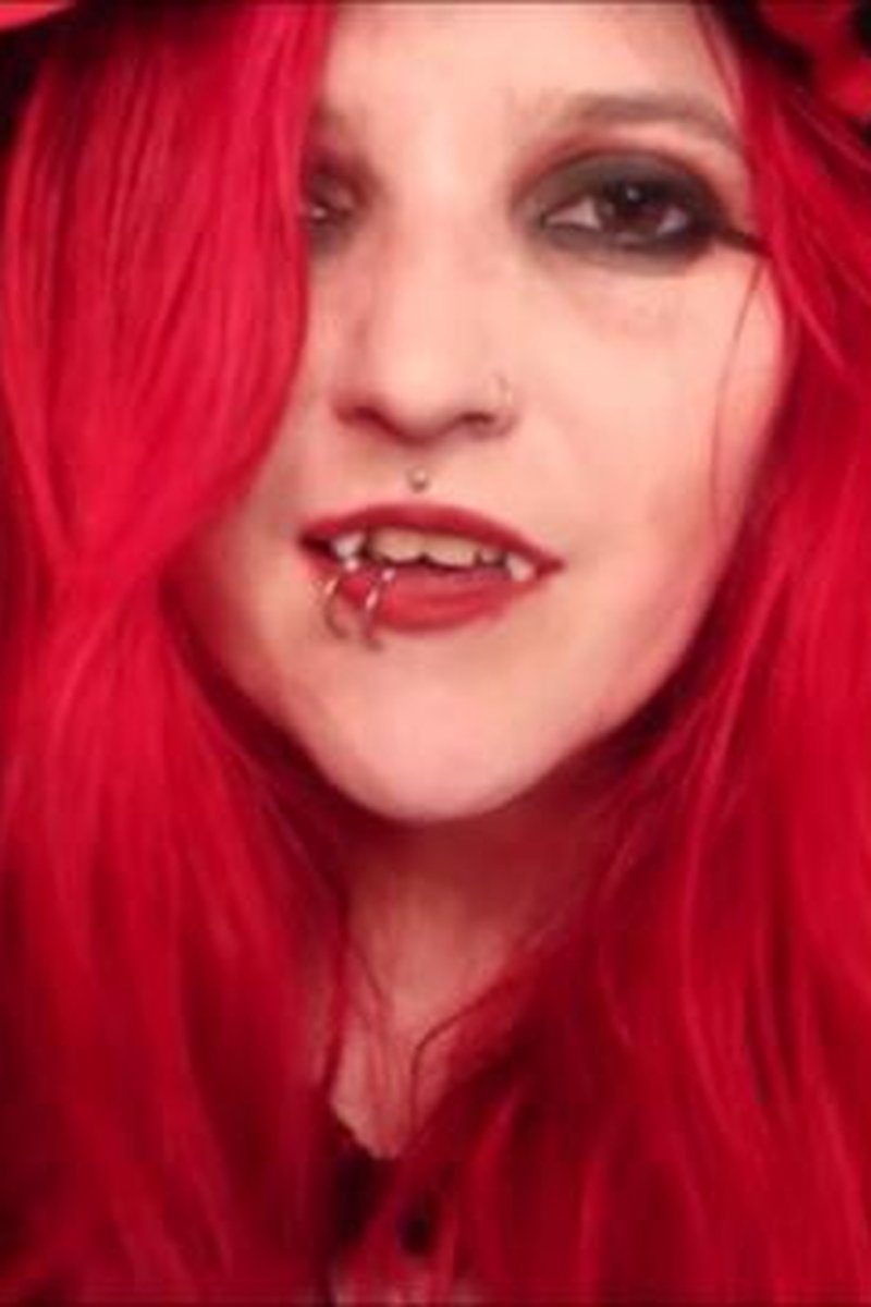 Vampire JOI - Screenshot 1 of 4 - Black Metal