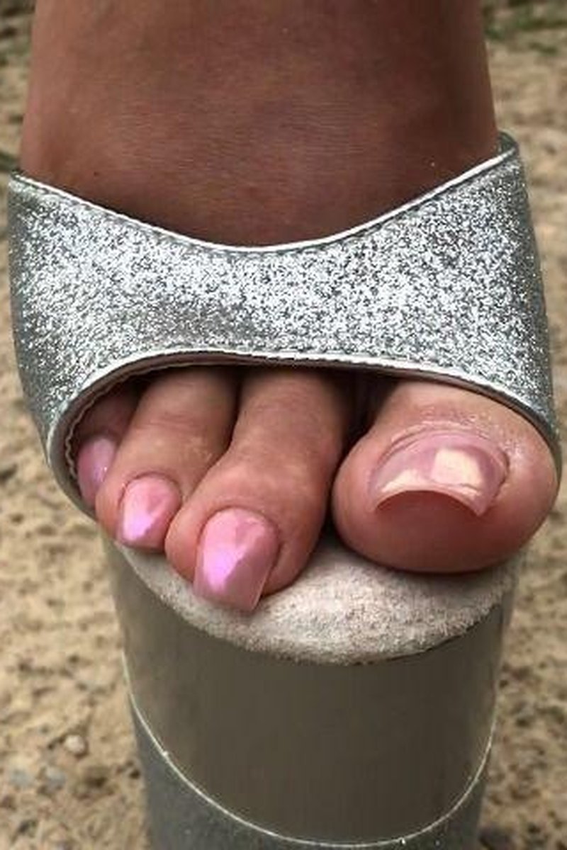 Platform Heels Teasing - Screenshot 1 of 4 - Shoes