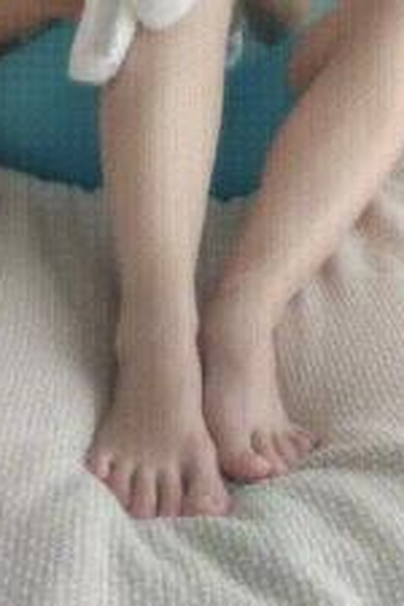 Sensual Sockjob In Classic White Ankle Socks - Screenshot 1 of 4 - Cum On Body