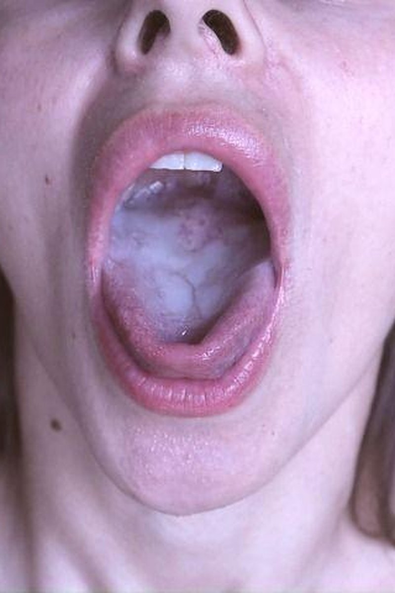 Slow Blowjob With Cumplay - Screenshot 1 of 4 - Blowjob