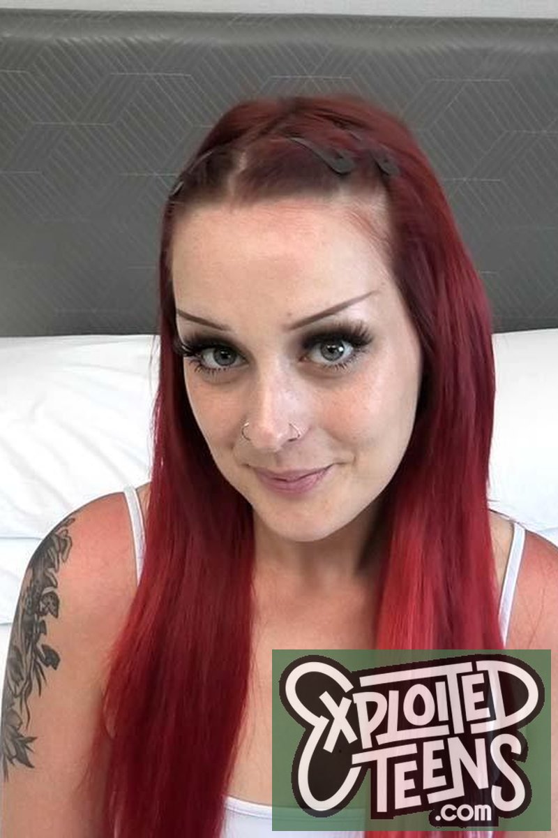 Cleo - Screenshot 1 of 4 - Cum In Mouth