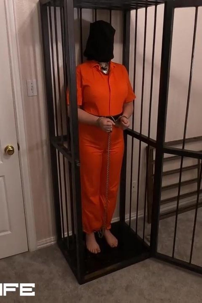Prisoner - Screenshot 1 of 4 - Bondage