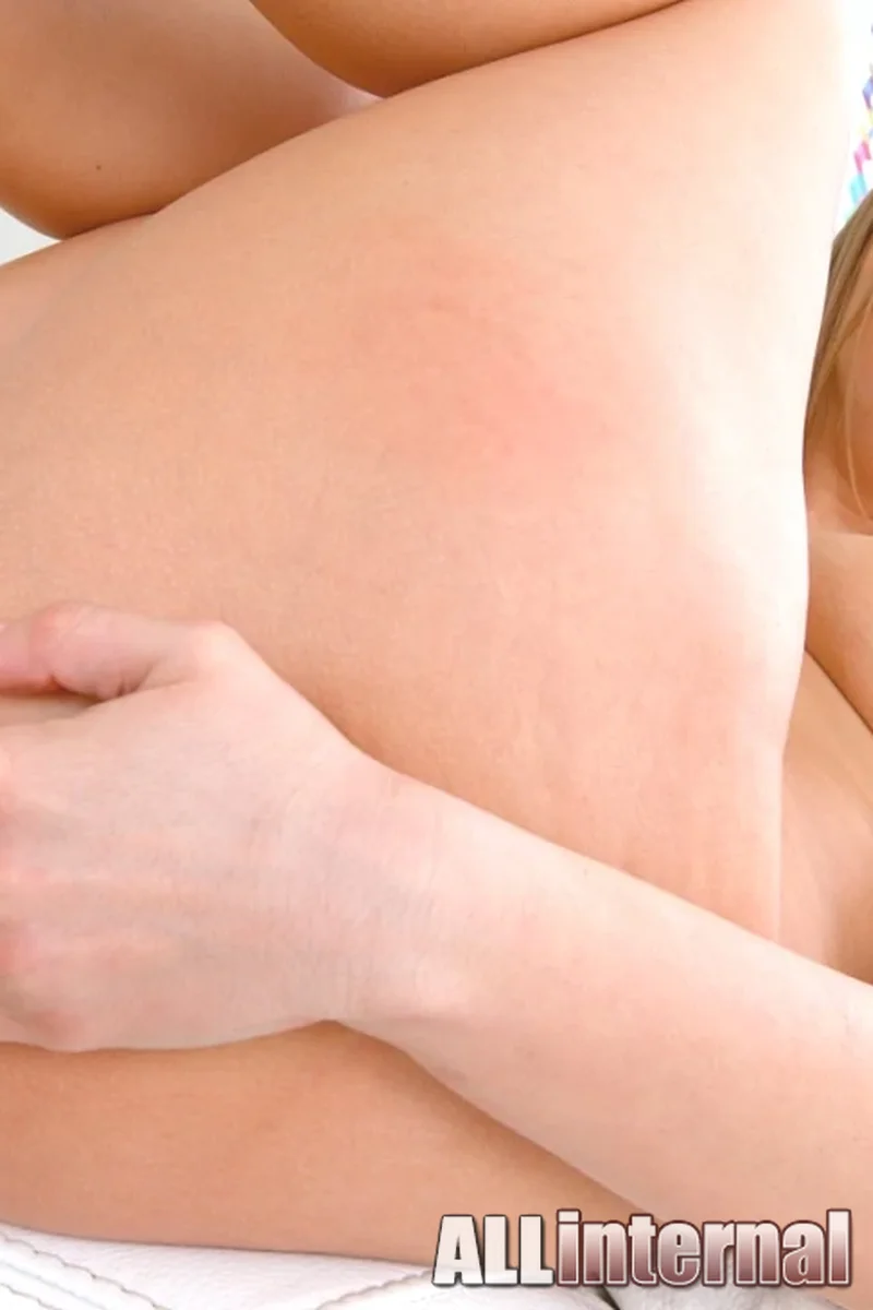 Julia Red - Screenshot 1 of 4 - Anal