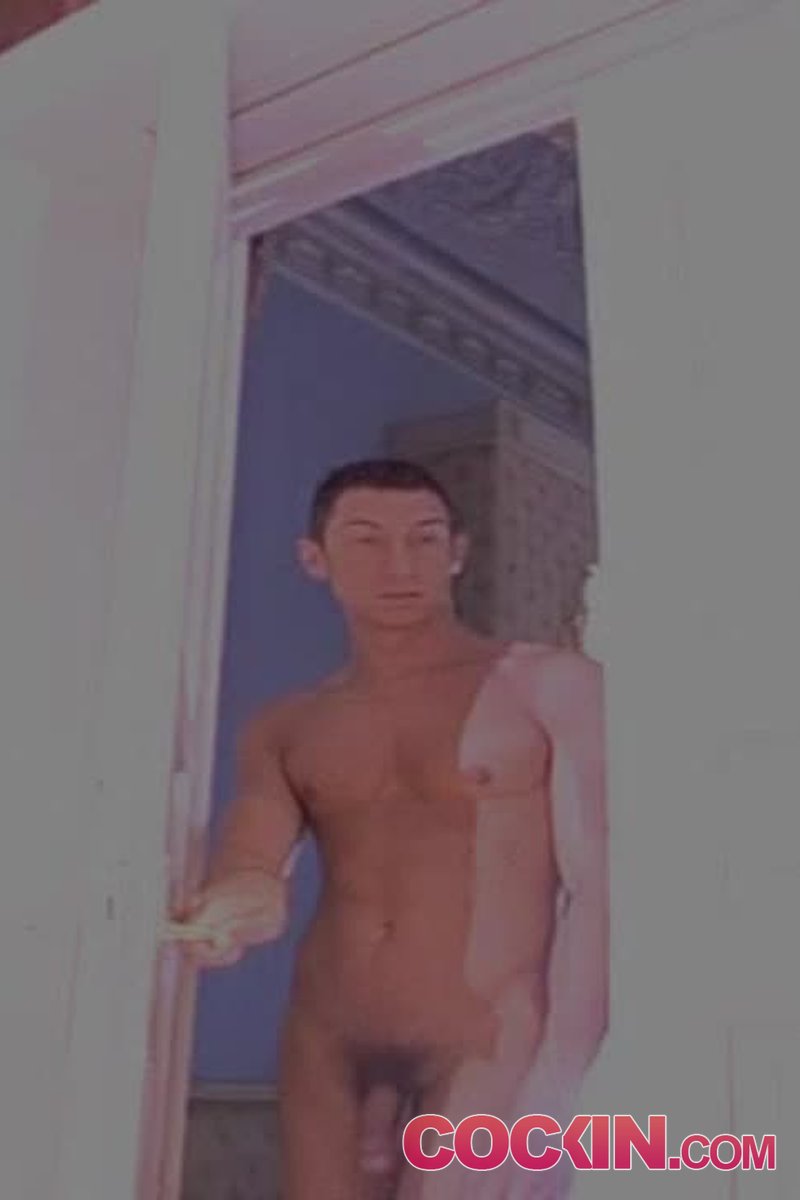 Unwillingly 4 - Screenshot 1 of 4 - Gay