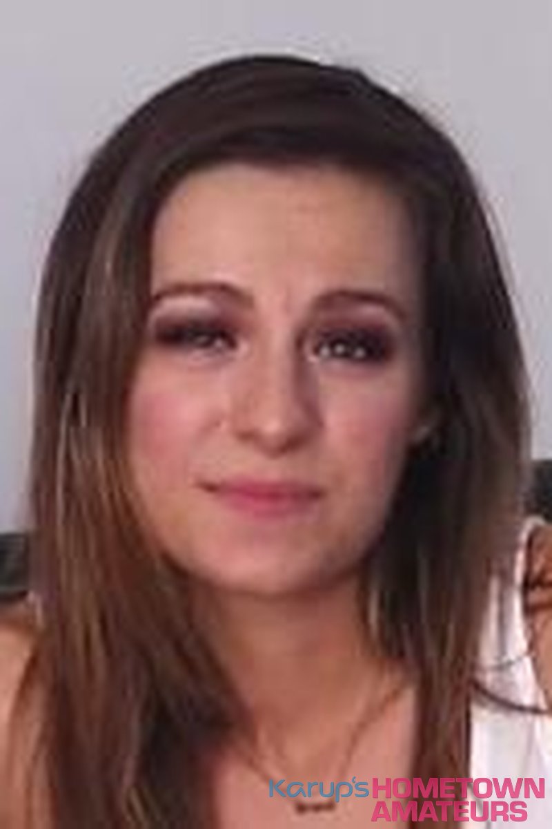 Avery Moon Interview - Screenshot 1 of 4 - Avery Moon