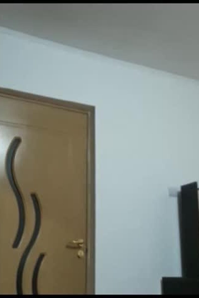 Stripbate - Screenshot 1 of 4 - Dancing