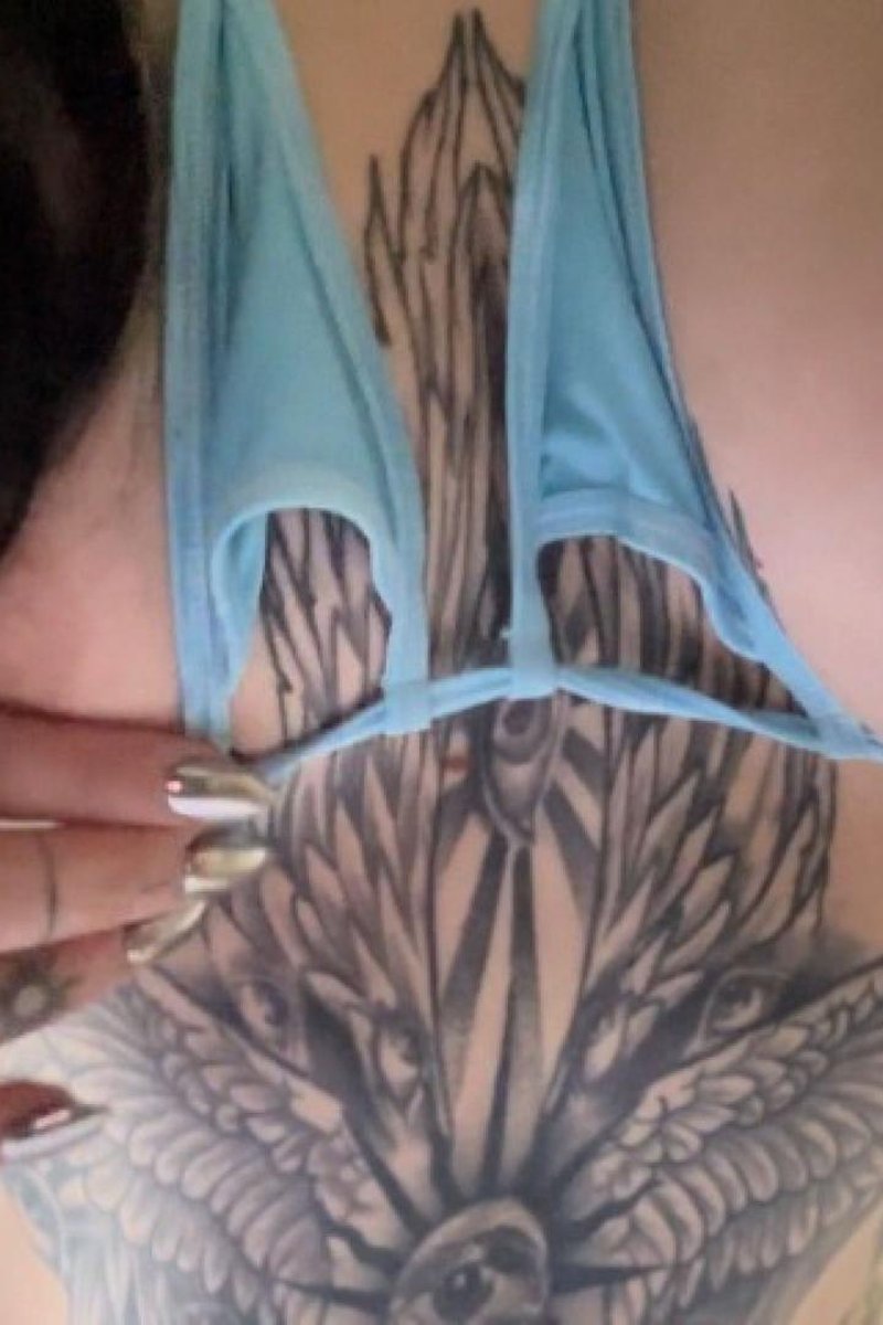 Sexy Thicky - Screenshot 1 of 4 - Curvy