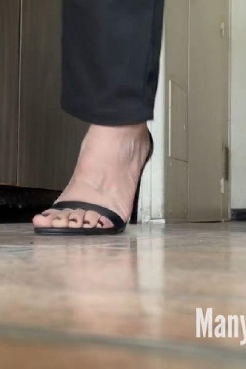 With Black Nails - Screenshot 1 of 4 - Foot Fetish