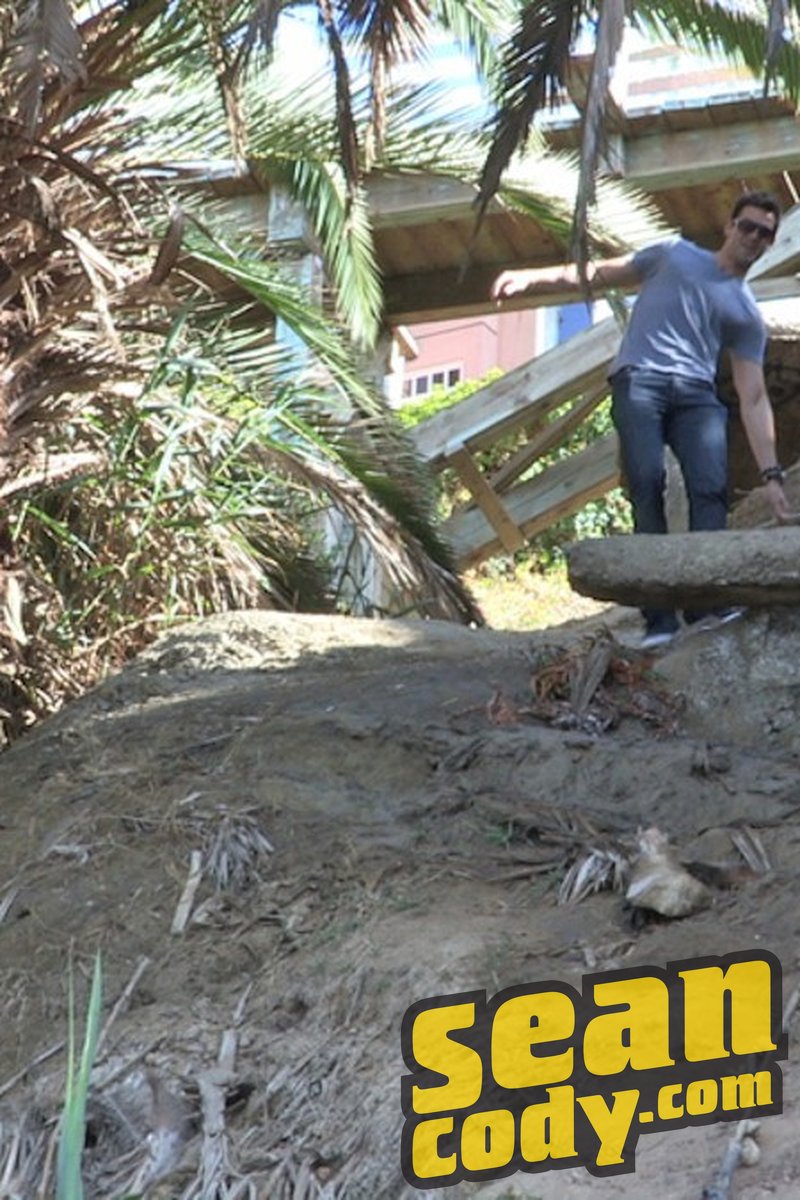 Troy & Jarek: Bareback - Screenshot 1 of 4 - Anal