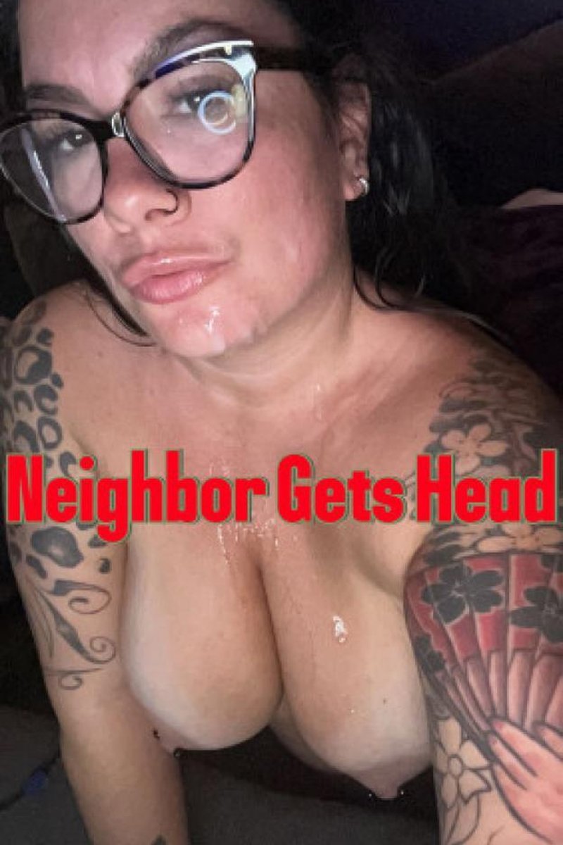 Neighbor Gets Head - Screenshot 1 of 4 - BBW
