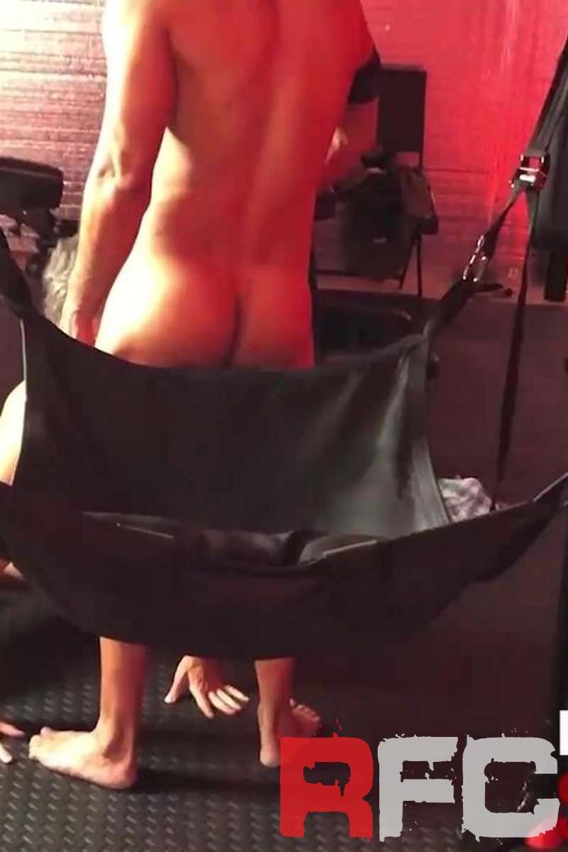 Daddy Issues - Screenshot 1 of 4 - Daddy Roleplay