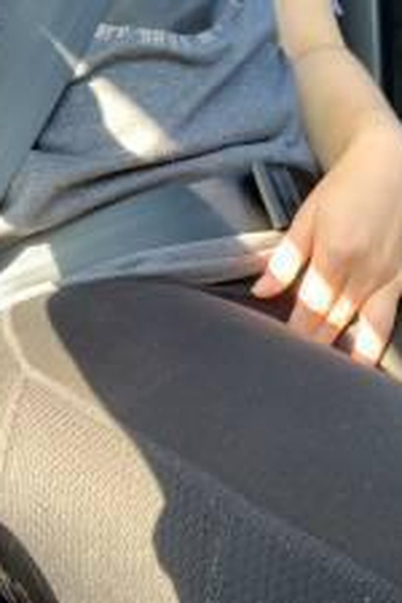 Masturbation While Driving - Screenshot 1 of 4 - Car