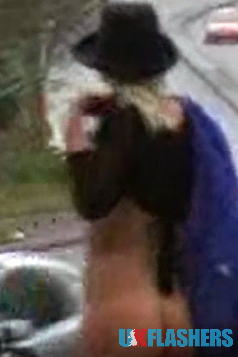 Chaos - Screenshot 1 of 4 - Blond Hair