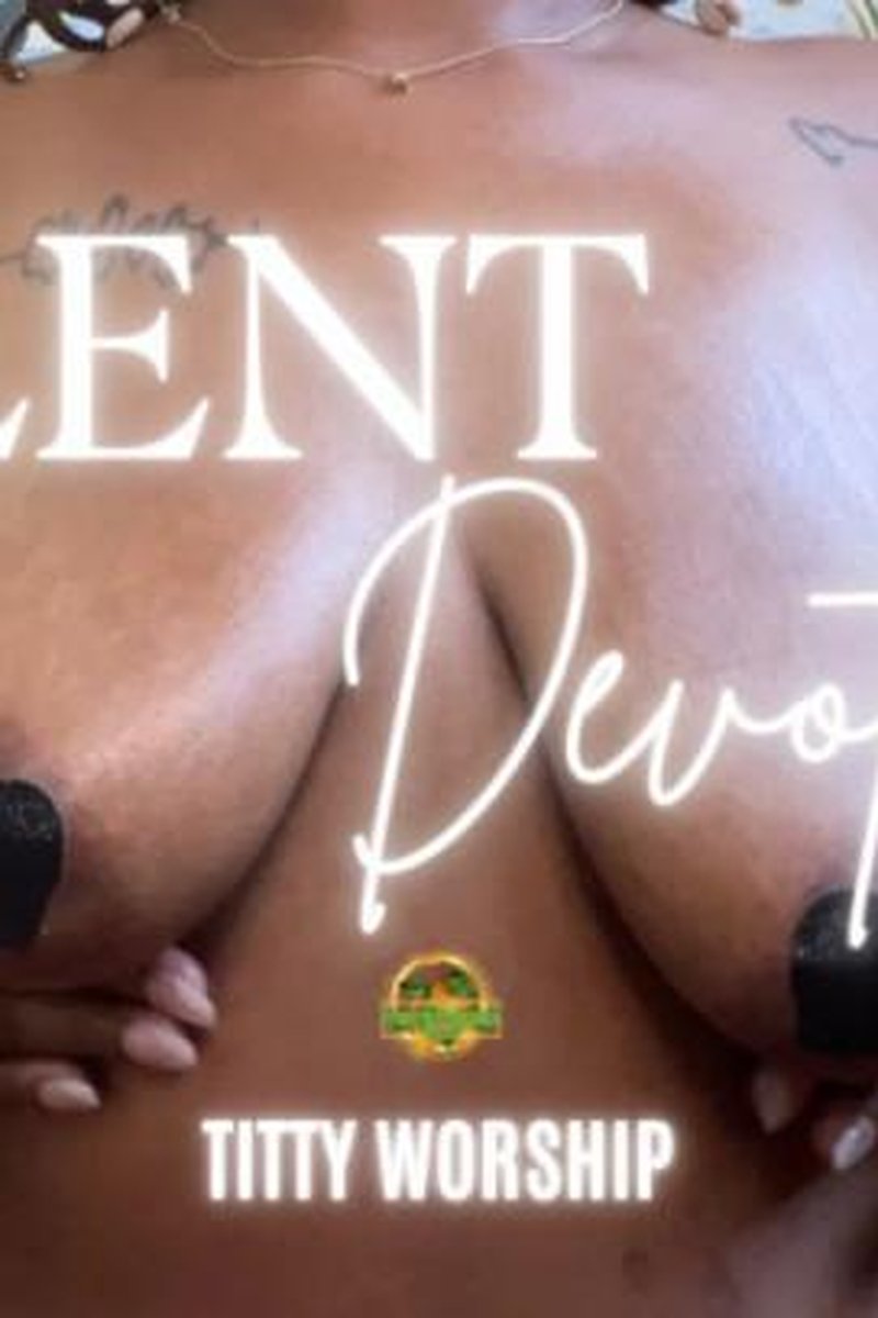 Silent Devotion - Screenshot 1 of 4 - Breast Play