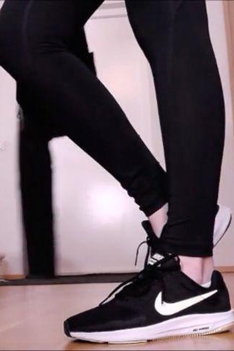 After Work Out - Screenshot 1 of 4 - Foot Fetish