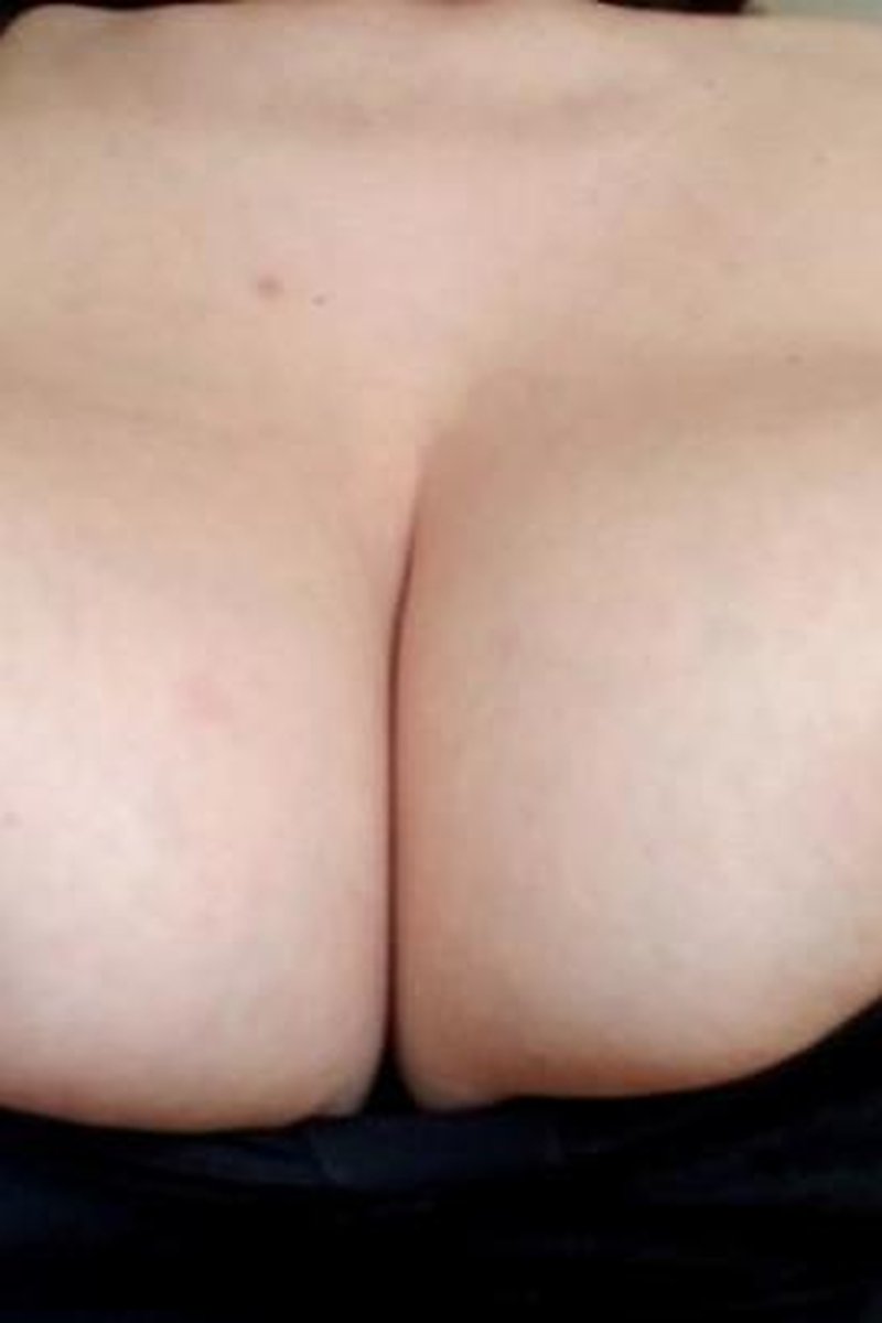 Squirted Hard - Screenshot 1 of 4 - Huge Tits