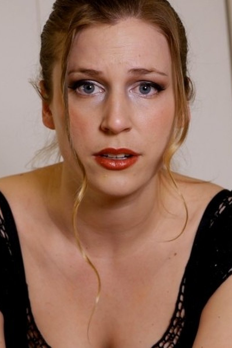 Stepmommy Edges You - Screenshot 1 of 4 - Blowjob