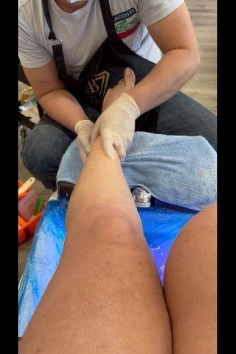 Pedicure - Screenshot 1 of 4 - Foot Fetish