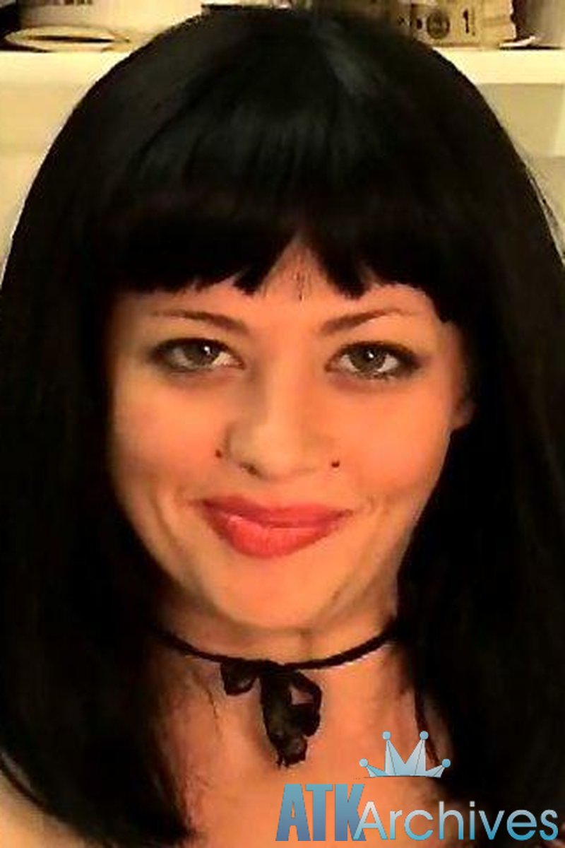 Fiona - Interview - Screenshot 1 of 4 - Fiona Fio006