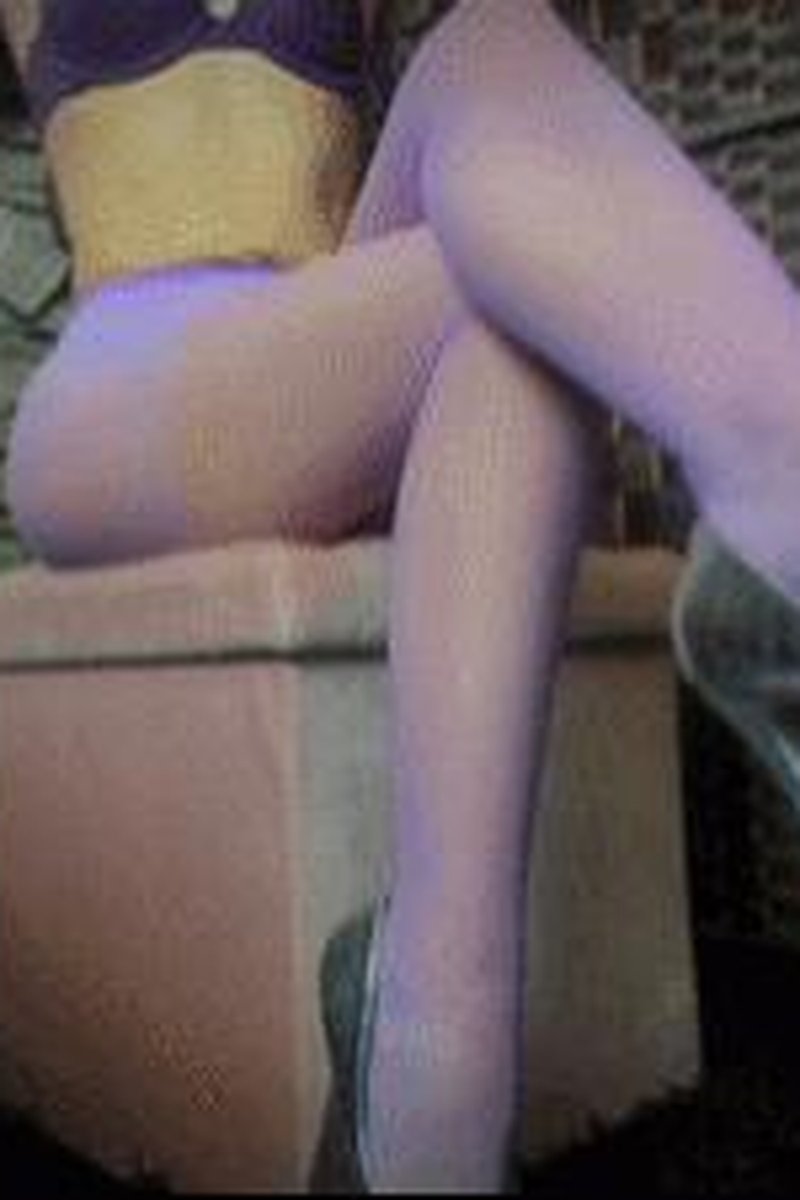 Naughty Nylons - Screenshot 1 of 4 - Pantyhose