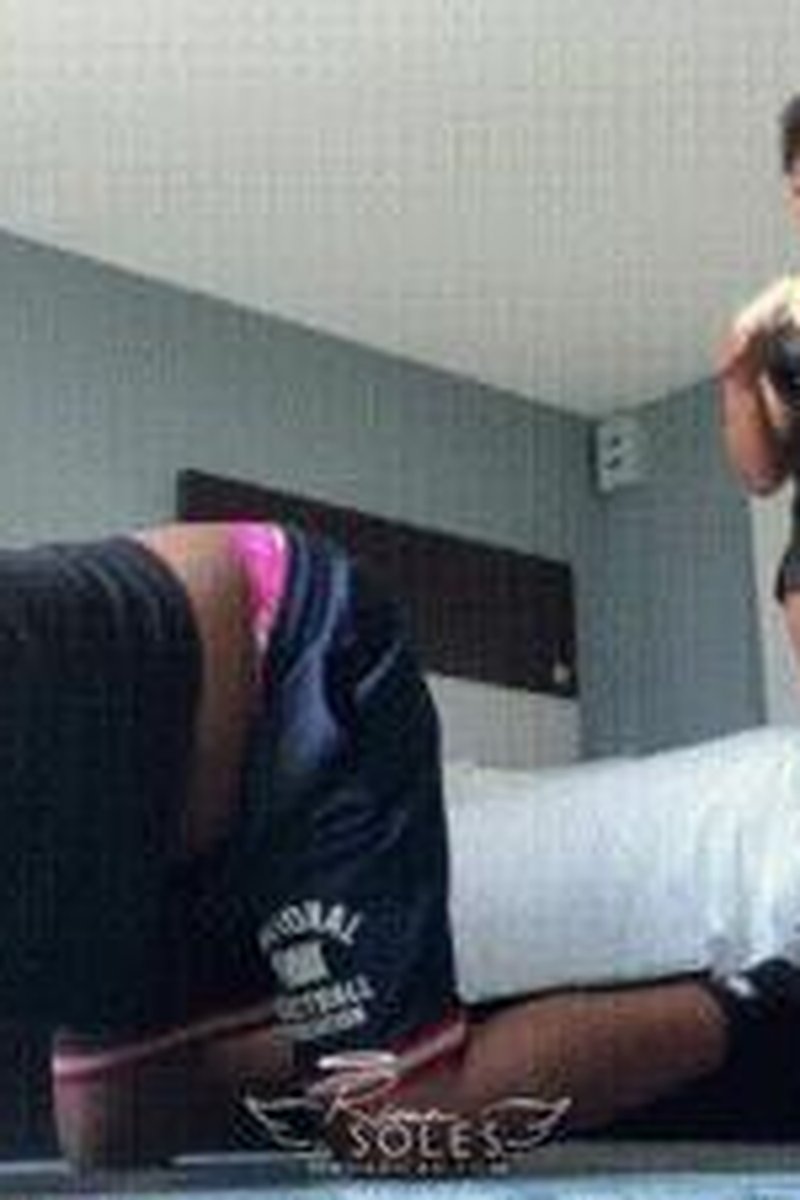 Ballbusting For Breakfast - Screenshot 1 of 4 - Femdom