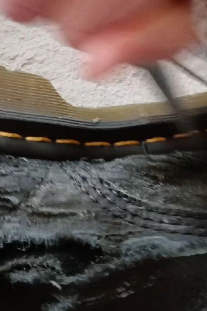 Destroy Dr. Martens - Screenshot 1 of 4 - Cuttingshoes