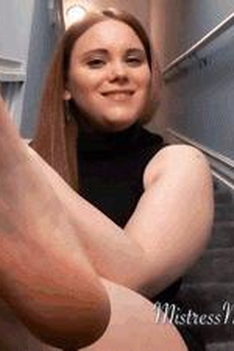 Sole Punishment - Screenshot 1 of 4 - Blonde Hair (Female)