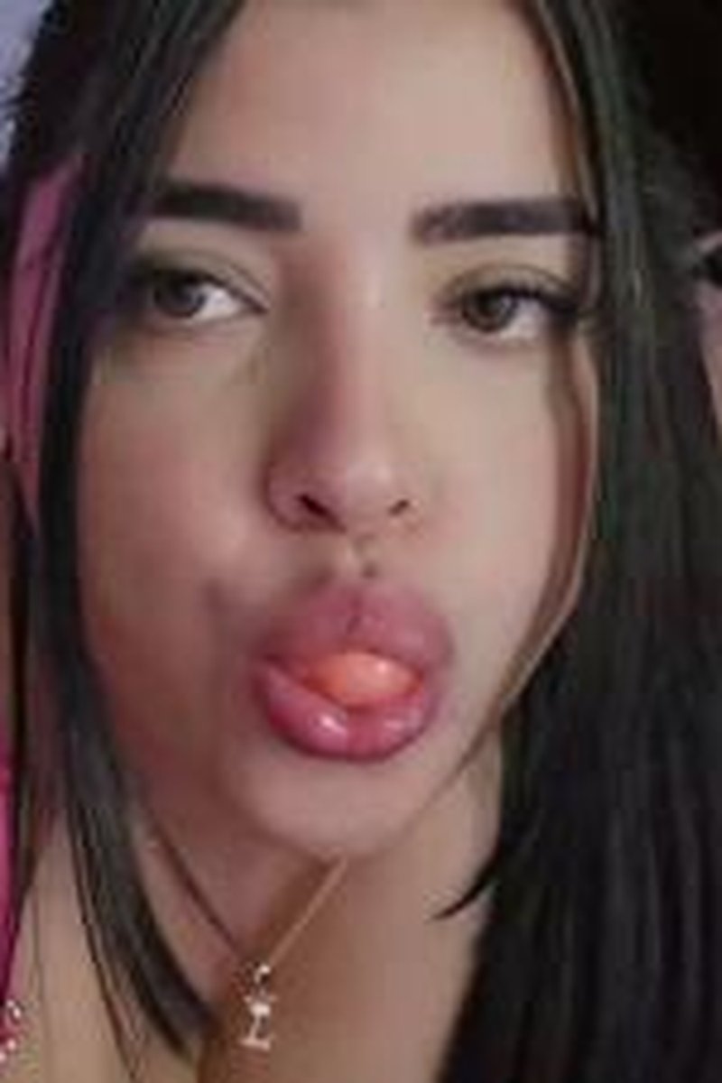 Gum Bubbles ASMR - Screenshot 1 of 4 - ASMR