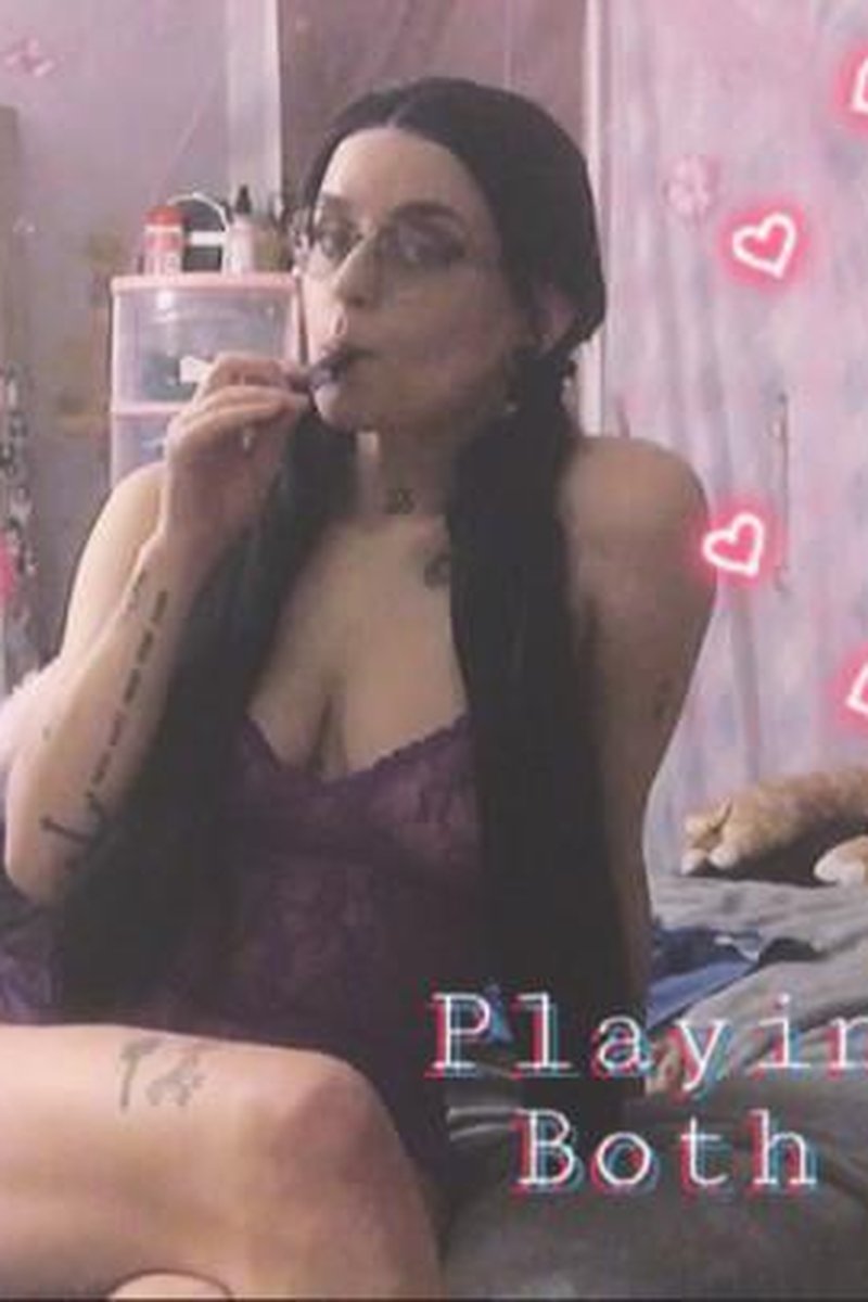 Cutie Soft Domme Plays With Both Holes - Screenshot 1 of 4 - Anal Masturbation