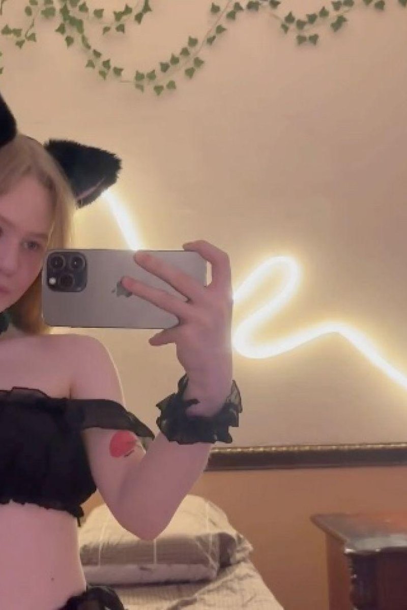 Hello Kitty - Screenshot 1 of 4 - Babes