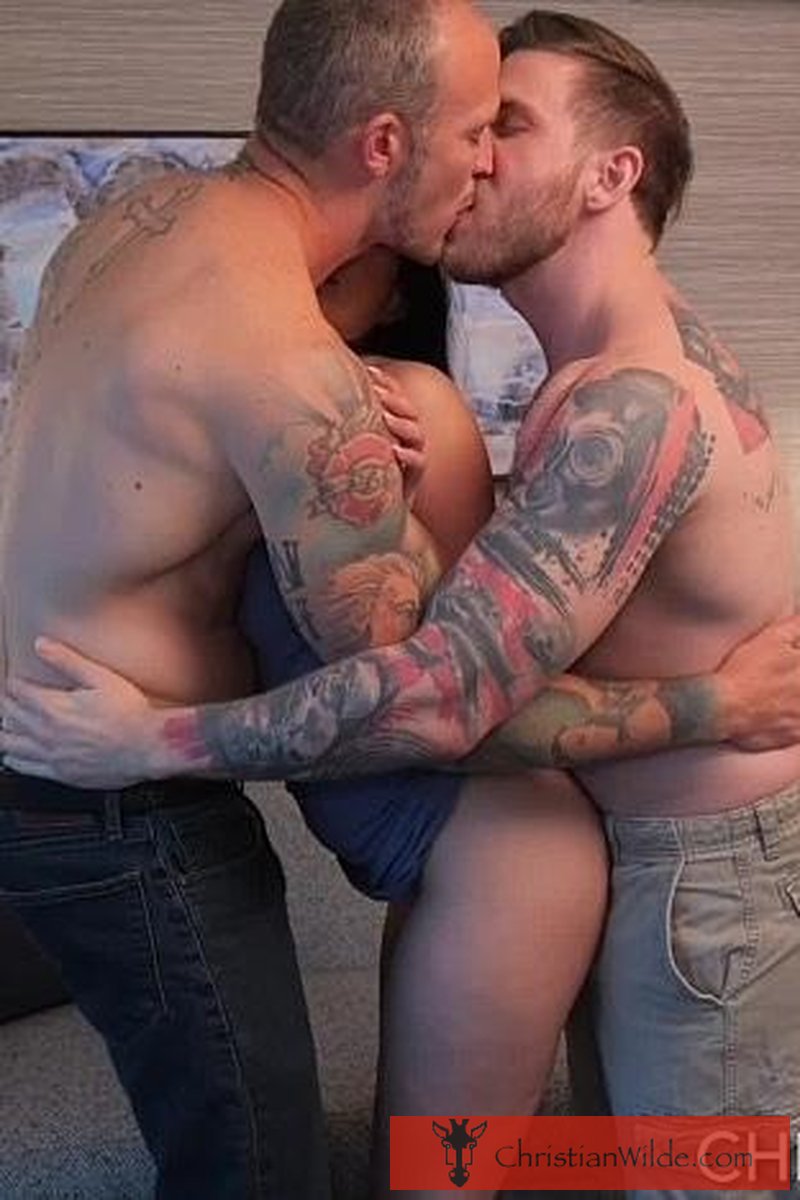The Bi-Some - Screenshot 1 of 4 - Anal