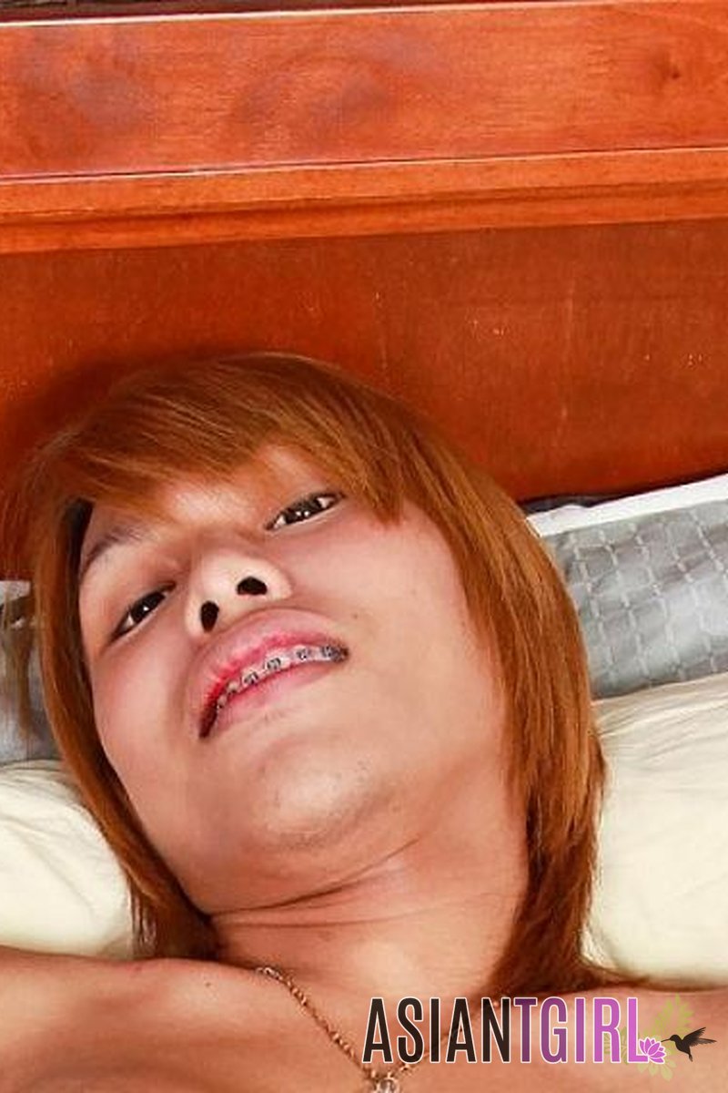 Mod Has Fun In Bed - Screenshot 1 of 4 - Asian