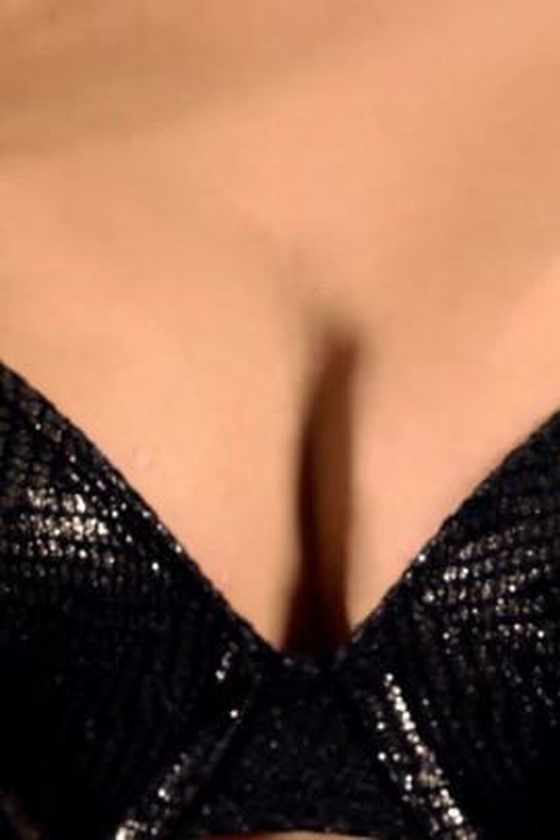 Extreme Goddess Tit Worship Wallet Rinse - Screenshot 1 of 4 - Domination