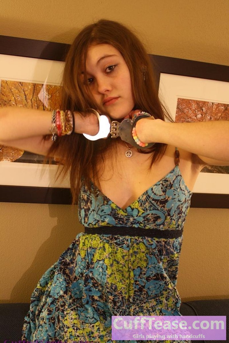 Cute Stephanie - Screenshot 1 of 4 - Bondage