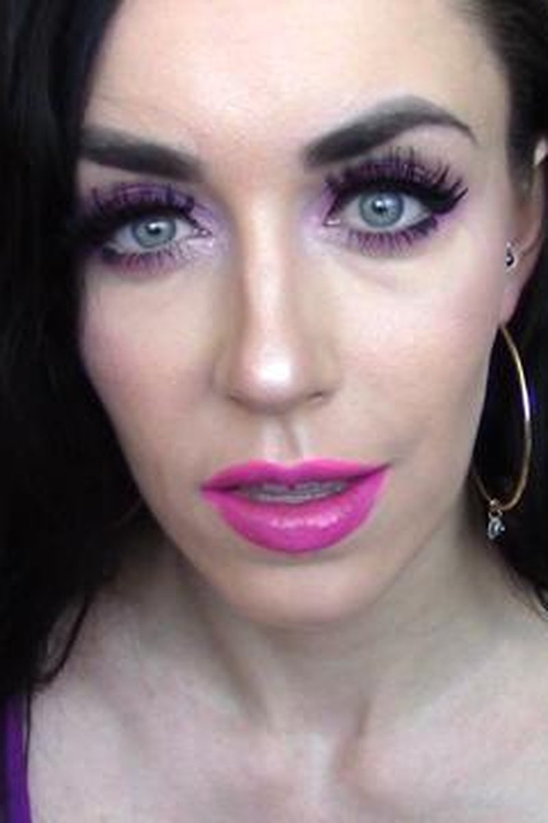 Makeup Facial - Screenshot 1 of 4 - Dirty Talk
