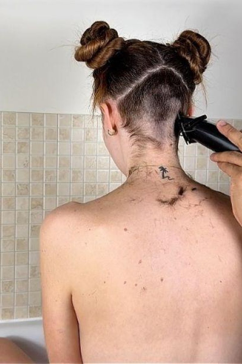 Undercut Shaving - Screenshot 1 of 4 - British